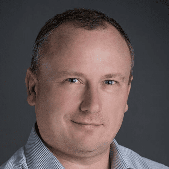 Leigh Terry professional headshot